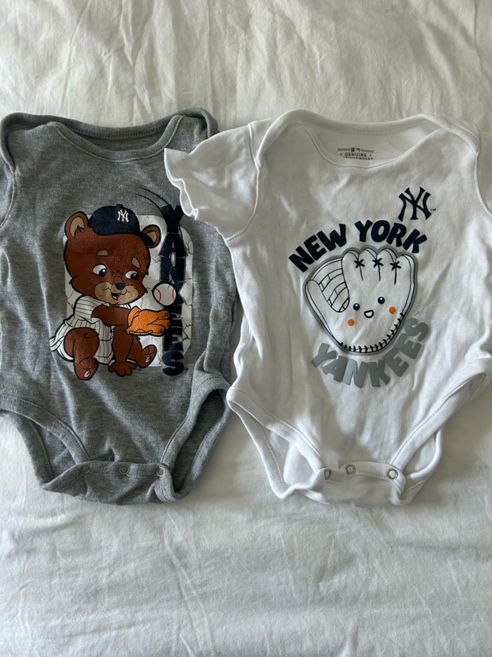 New York Yankee 0-3 Month Baby Bodysuits Gender Neutral White Gray
